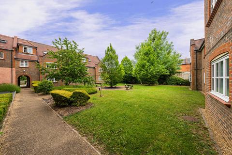 1 bedroom flat for sale, Gammons Lane, Watford, WD24