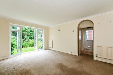 2 bedroom flat for sale, Heathfield Green, Midhurst GU29