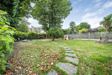 Flat D, 362 Lee High Road, London, SE12 8RS