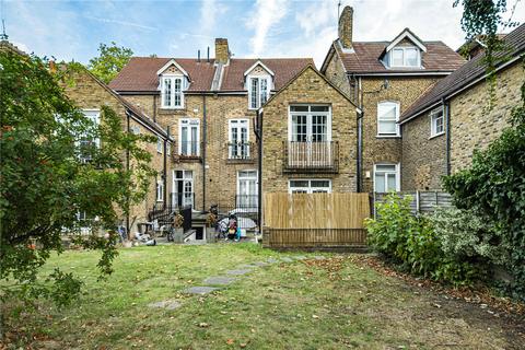 Flat D, 362 Lee High Road, London, SE12 8RS