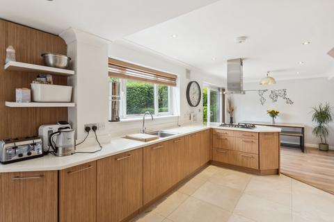57 Heath Road, Beaconsfield, HP9 1DG