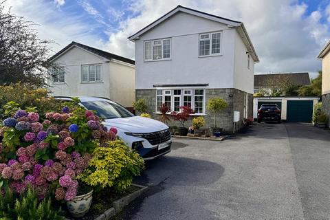 3 bedroom detached house for sale, Waterloo Road, Capel Hendre, Ammanford