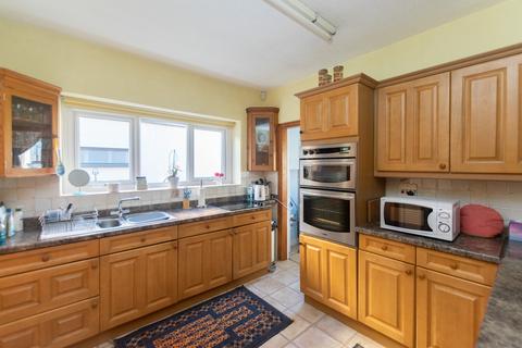 63 Wetherby Road, Harrogate, HG2 7SG