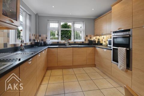 4 bedroom detached house for sale, Far Laund, Belper DE56