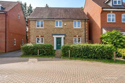 4 bedroom detached house for sale, Gomer Road, Bagshot, Surrey, GU19