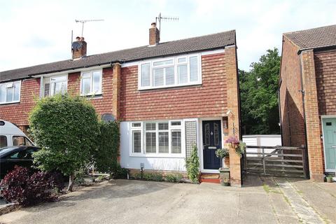 52 Connaught Crescent, Brookwood, Woking, GU24 0AW