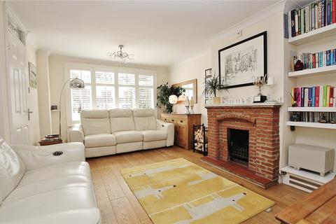 52 Connaught Crescent, Brookwood, Woking, GU24 0AW