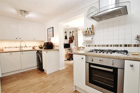 52 Connaught Crescent, Brookwood, Woking, GU24 0AW