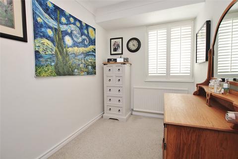 52 Connaught Crescent, Brookwood, Woking, GU24 0AW