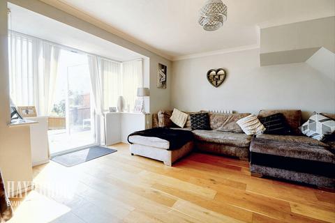16 Thornham Meadows, Goldthorpe, Rotherham, S63 9GL