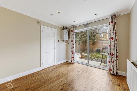 9 Montague Road, London, W7 3PG