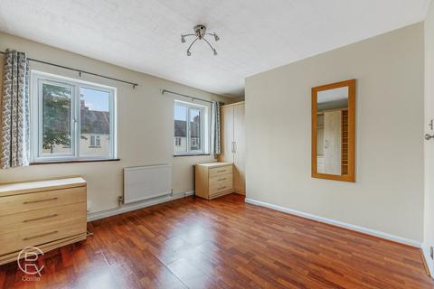 9 Montague Road, London, W7 3PG