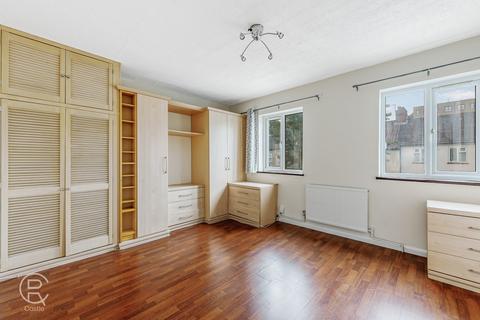 9 Montague Road, London, W7 3PG