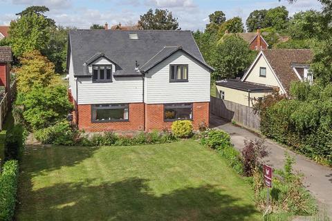 4 bedroom detached house for sale, Chalmore Gardens, Wallingford OX10