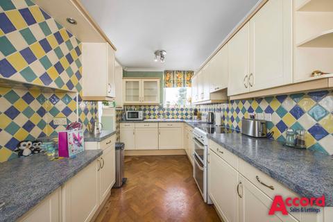 3 bedroom semi-detached house for sale, Corbets Tey Road, Upminster, RM14