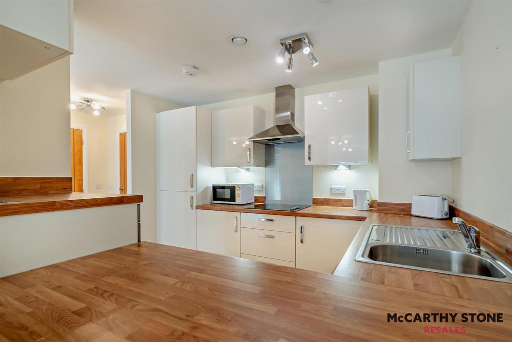 8617123-interior10-800.jpg