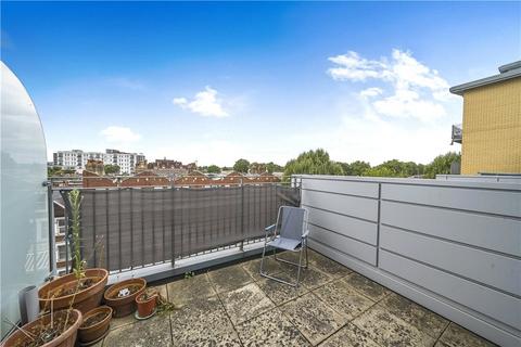 1 bedroom apartment for sale, Wandsworth Bridge Road, London