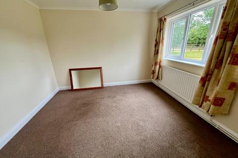 3 bedroom semi-detached house to rent, Grange Farm Cottages, West Burton, Retford