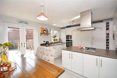 3 bedroom house for sale, Thornhill Road, Leeds, West Yorkshire