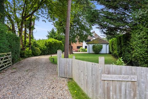 5 bedroom detached house for sale, Reigate Road, Horley RH6