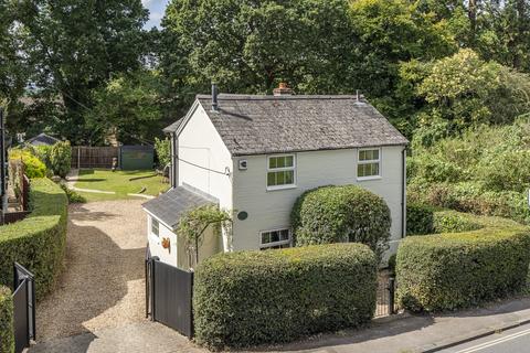 3 bedroom cottage for sale, Moorhill Road, West End, Southampton, Hampshire. SO30 3AZ