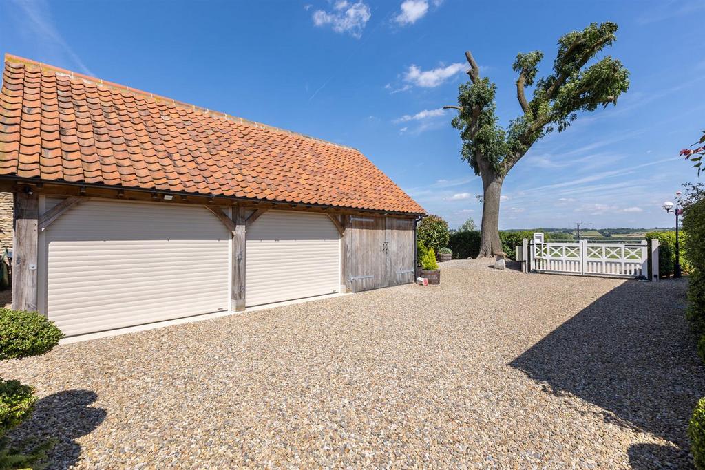 Garages &amp; Driveway