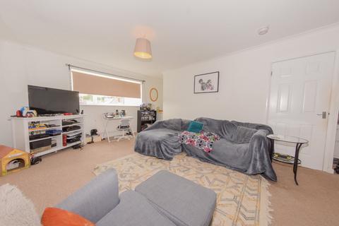 2 bedroom flat for sale, Busely Court, Morley, Leeds