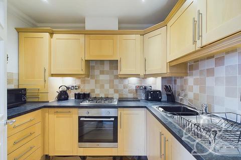 2 bedroom flat for sale, Woodland Drive, Colchester