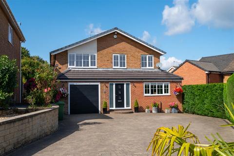 4 bedroom detached house for sale, Heathfield Close, Dronfield