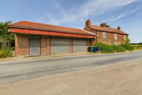 3 bedroom detached house for sale, Balne Moor Service Station, Selby, DN14 0ET