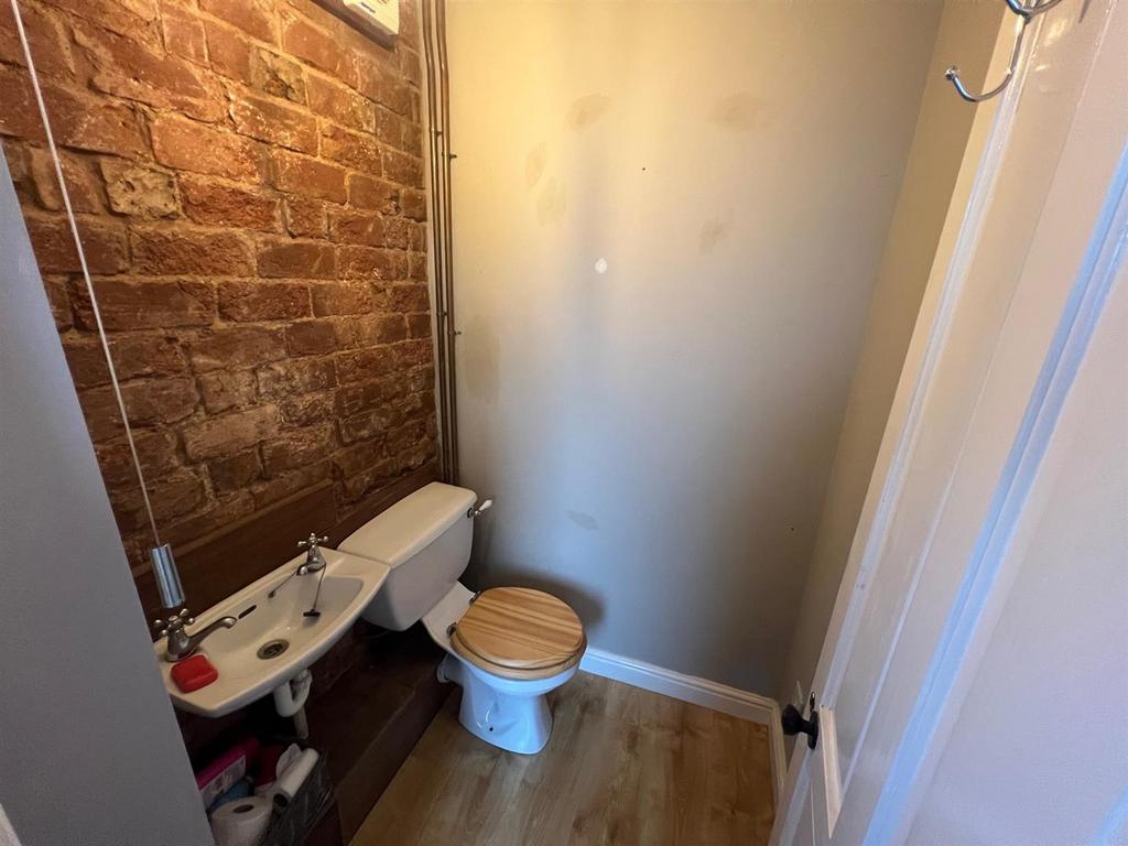 Cloakroom.jpg