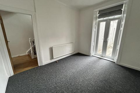 81 Brynmor Road, Llanelli, SA15 2TF
