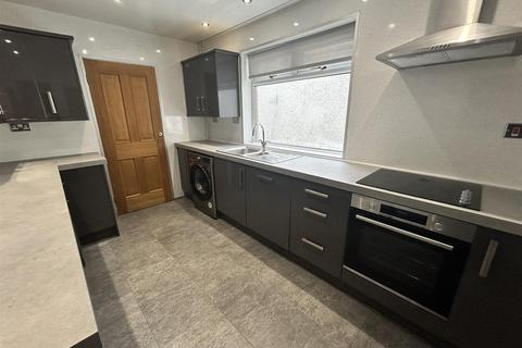 81 Brynmor Road, Llanelli, SA15 2TF
