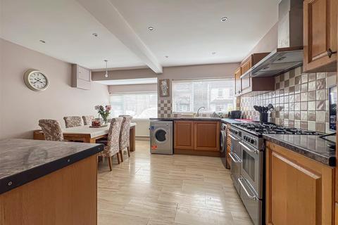 66 Oxford Crescent, Clacton-on-sea, CO15 3PZ