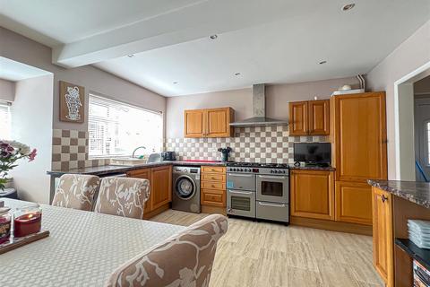 66 Oxford Crescent, Clacton-on-sea, CO15 3PZ