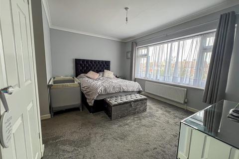 66 Oxford Crescent, Clacton-on-sea, CO15 3PZ