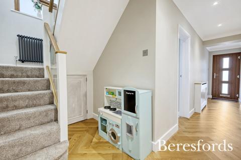 4 bedroom detached house for sale, Loves Green, Highwood, CM1