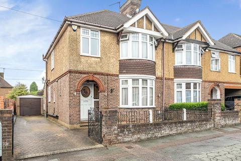 3 bedroom semi-detached house for sale, Downs Road, Bedfordshire LU5