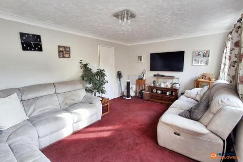 4 bedroom end of terrace house for sale, Tirrington, Bretton, Peterborough, PE3