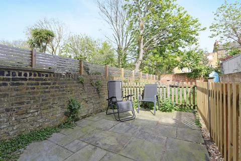 1 bedroom flat for sale, Bushey Hill Road, London, SE5