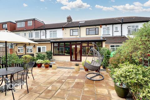 3 bedroom terraced house for sale, St Georges Road, Ilford