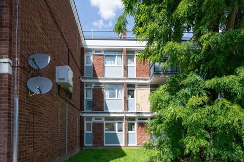 1 bedroom flat for sale, Glengall Road, London, SE15 6RS