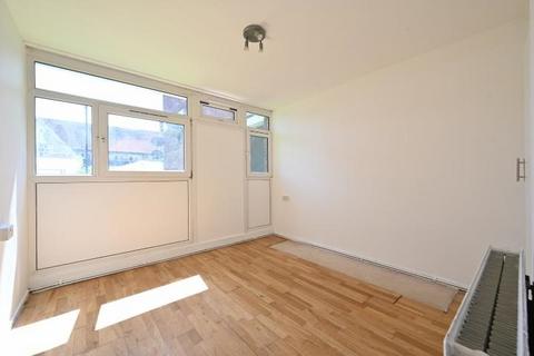 1 bedroom flat for sale, Glengall Road, London, SE15 6RS