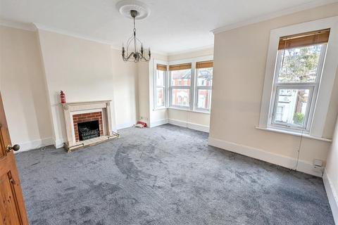 2 bedroom flat to rent, Burdett Avenue, Westcliff On Sea, Essex