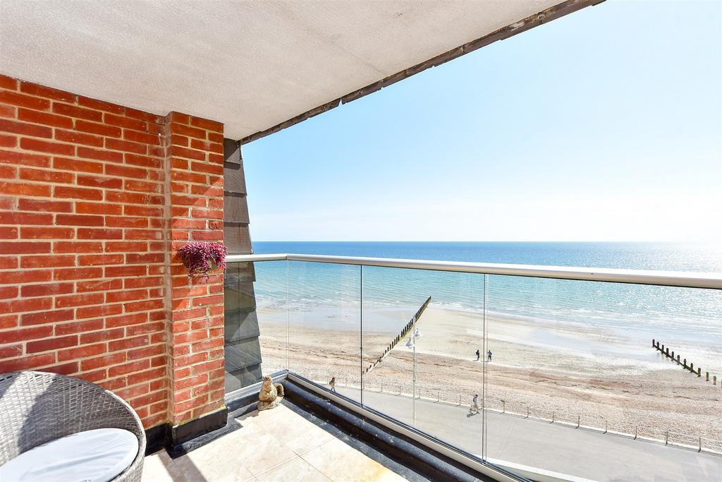 Rock Gardens, Bognor Regis, West Sussex 1 bed apartment for sale £325,000