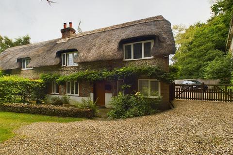 3 bedroom cottage for sale, Woodside Cottages, Basingstoke, RG25