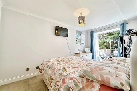 2 bedroom flat for sale, Alum Chine