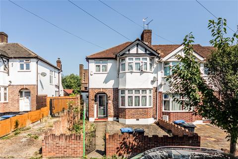 3 bedroom end of terrace house for sale, Milton Grove, London, N11