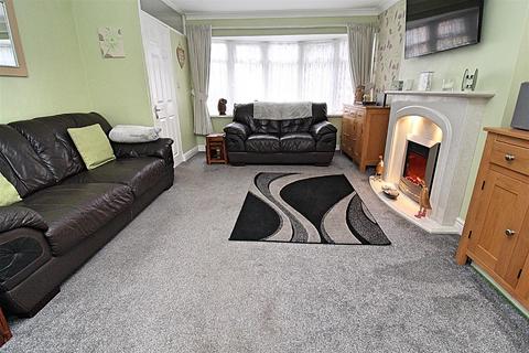 3 bedroom end of terrace house for sale, Kington Gardens, Birmingham B37