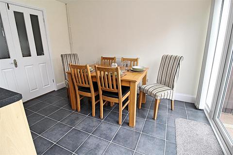 3 bedroom end of terrace house for sale, Kington Gardens, Birmingham B37